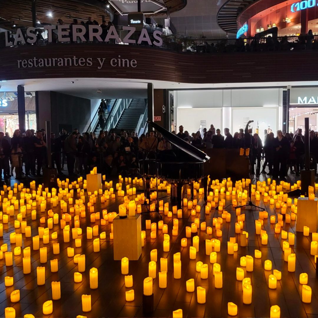 Luces de Conciencia: Candlelight por la Hora del Planeta en el Centro Comercial Bonaire