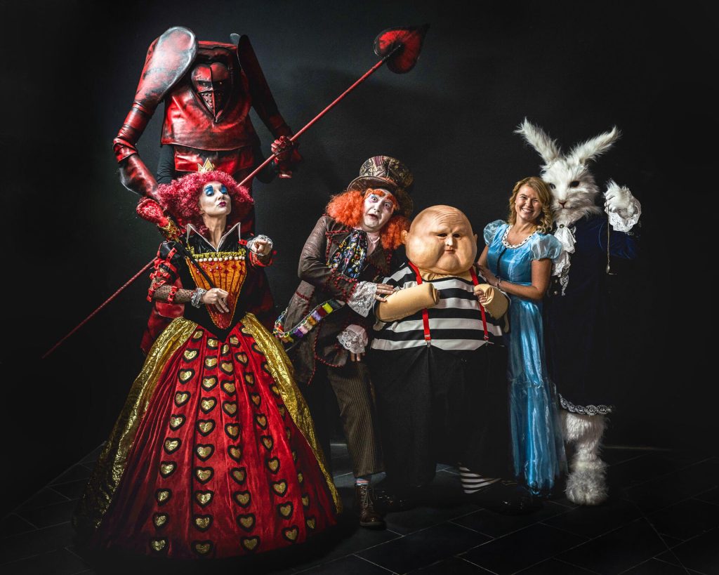 Pasacalles de carnaval Alice in Wonder